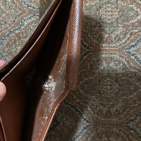 Men’s LV monogram compact wallet! - Picture 9 of 10